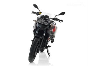 بررسی موتورسیکلت بی ام و F700 GS مدل 2015